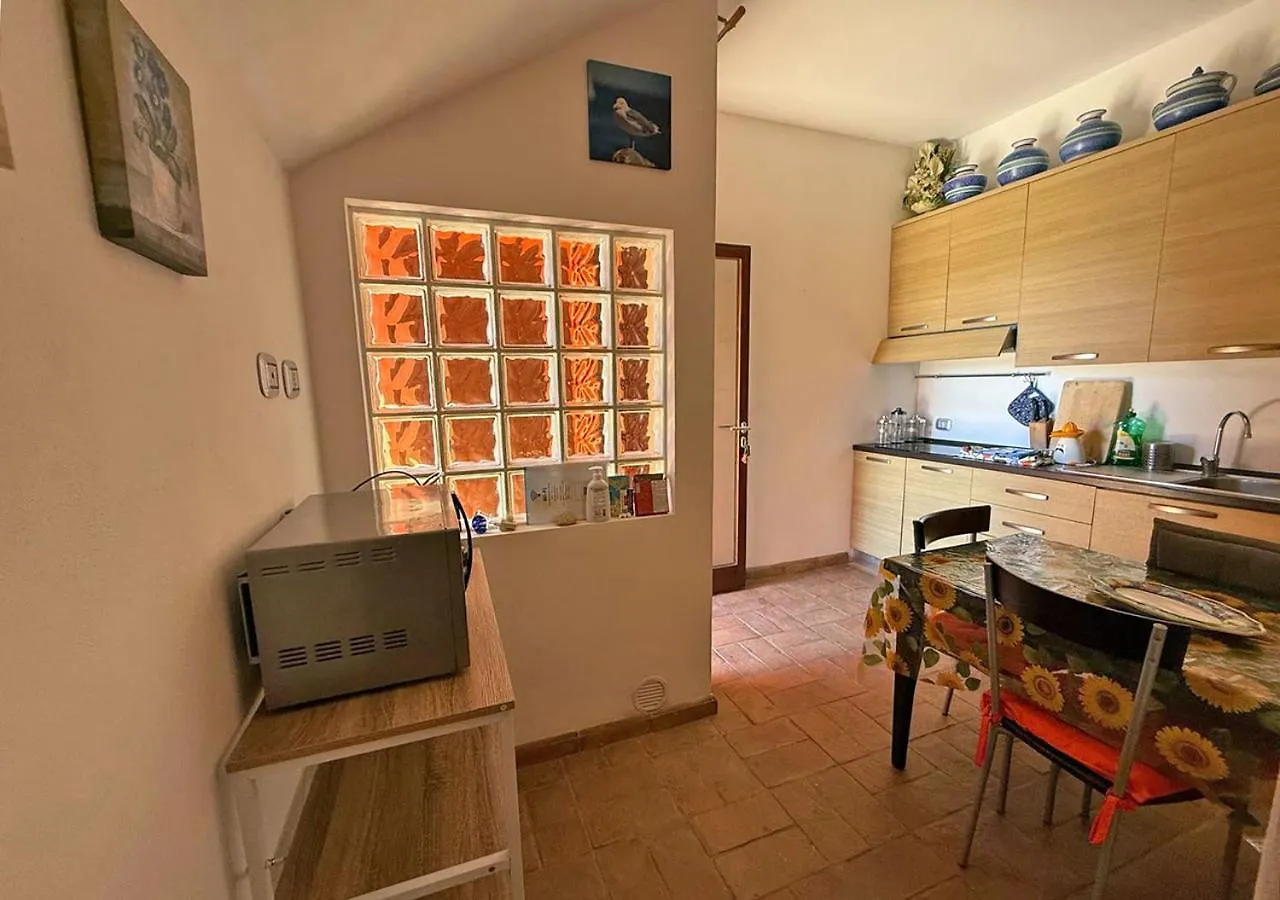 Casa Katia, Giuliana & Nami Villa Lacona Holiday home