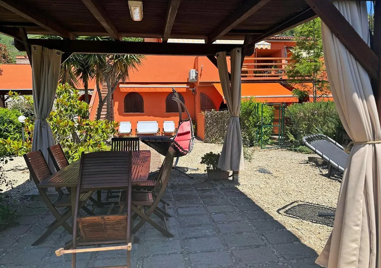 Casa Katia, Giuliana & Nami Villa Lacona
